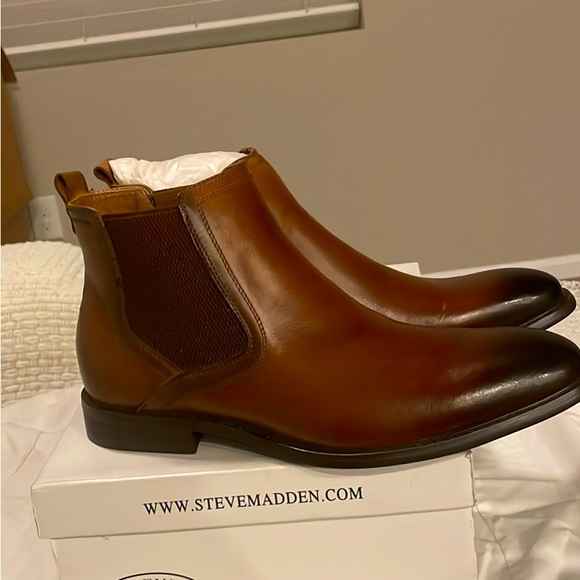 Chelsea Boot, Steve Madden - Picture 3 of 5